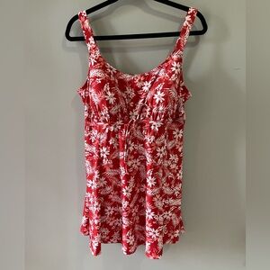 It Figures! Womens red & white floral swim suit swim dress slender thighs Sz 24W